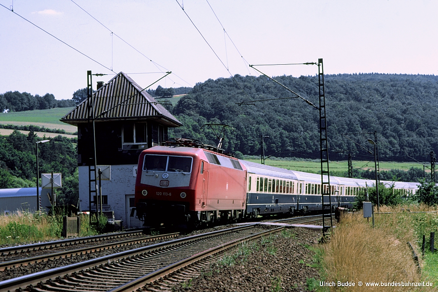 http://www.bundesbahnzeit.de/dso/N-S Strecke 1988/b05-120_113.jpg